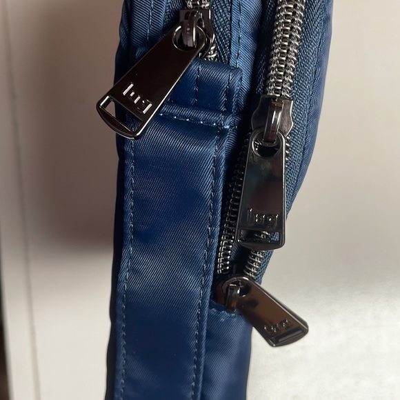 LUG Delta Mini in Navy Blue - Picture 3 of 5
